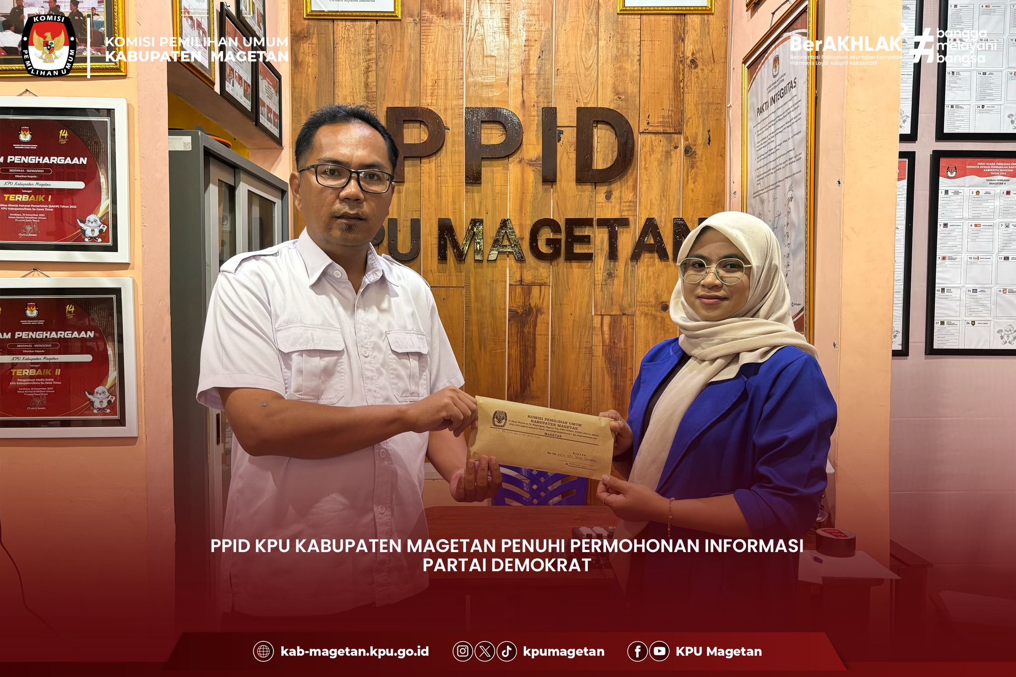 penyerahan surat autentifikasi kepada Partai Demokrat